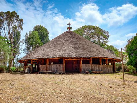 L’église de Debre Sina : Un voyage spirituel à travers le temps et l’architecture !