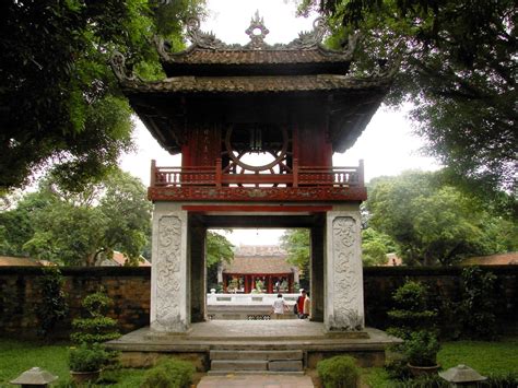 Le Temple de la Littérature: Un joyau historique à Hanoi où l'apprentissage rencontre la sérénité!